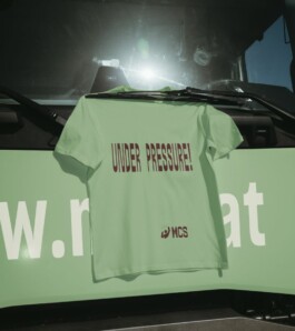 MCS – Mulden- und Containerservice Corporate Design Merch T-Shirt Under Pressure 